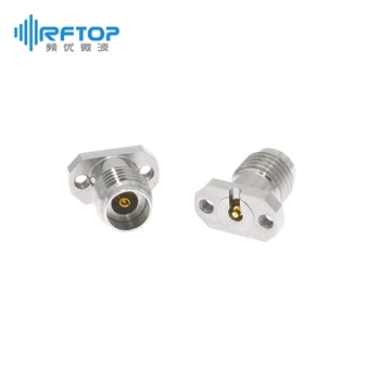 2.92mm母头垂直免焊PCB连接器, DC-40GHz, 2孔法兰, 安装孔距7.15mm, 尾针直径0.76mm, 表层走线 - RC40F-VLM076